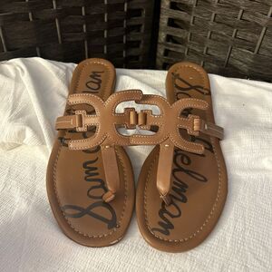 Sam Edelman  CarterSynthetic Camel  slip on thong Sandals. SZ 8.5